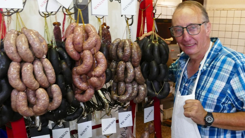 En Olivos, los Tomsin hacen los chorizos y morcillas artesanales gourmet